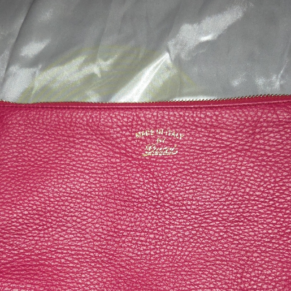 Gucci Fuchsia Leather Cosmetic Bag